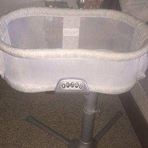 Halo bassinet  Premiere Series Swivel Sleeper
